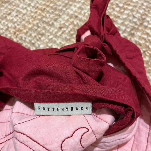 4 Pottery Barn Red Hanna Linen Blend shams , Floral Quilted Ties enclosure - Picture 7 of 10